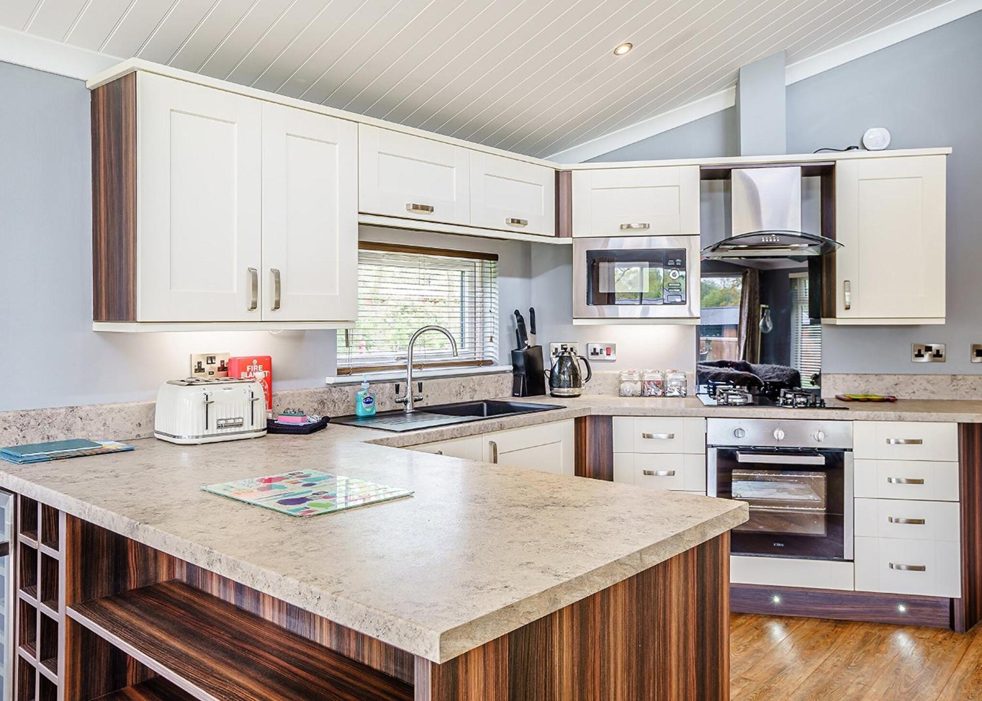 Ladera Retreat Lodges Eaton  Стая снимка